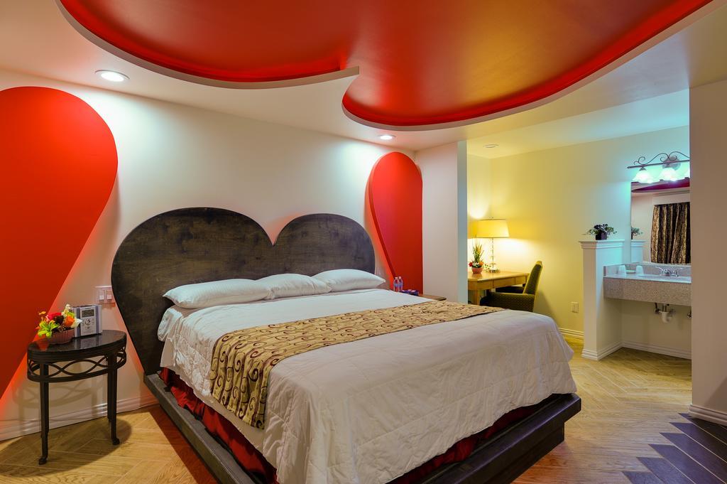Romantic Inn & Suites Dallas Bilik gambar