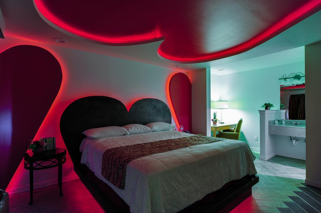 Romantic Inn & Suites Dallas Bilik gambar