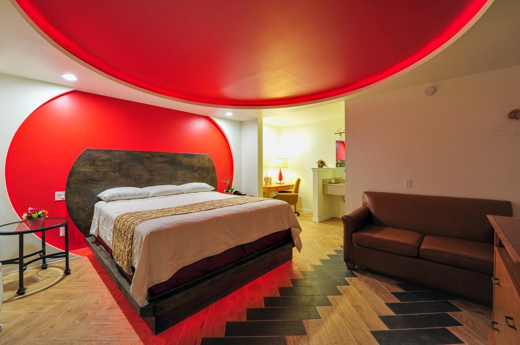 Romantic Inn & Suites Dallas Bilik gambar