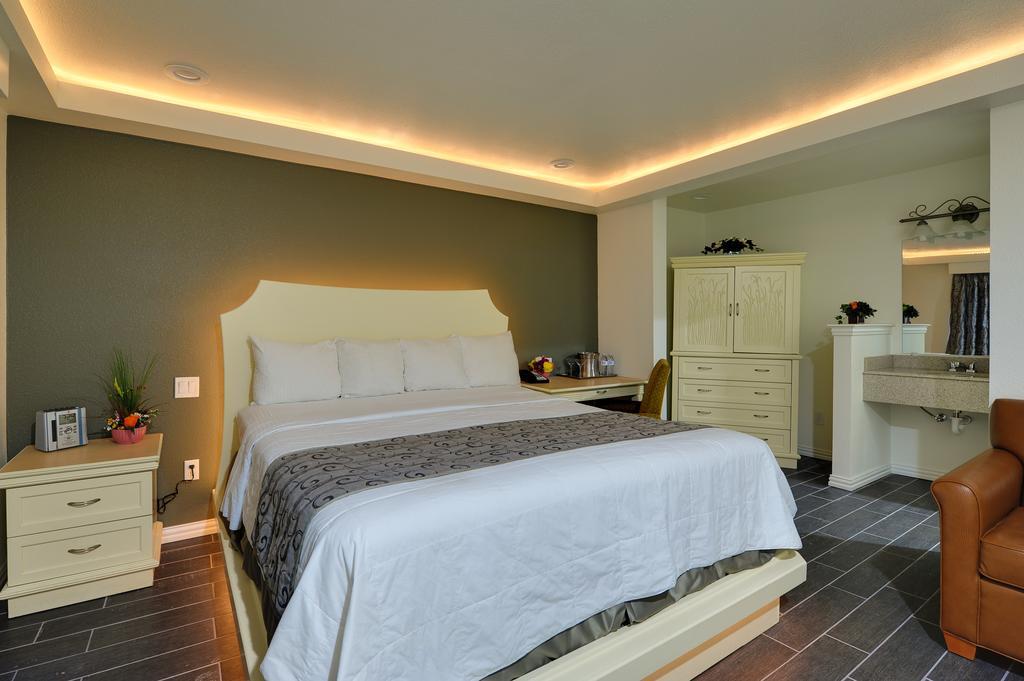 Romantic Inn & Suites Dallas Bilik gambar