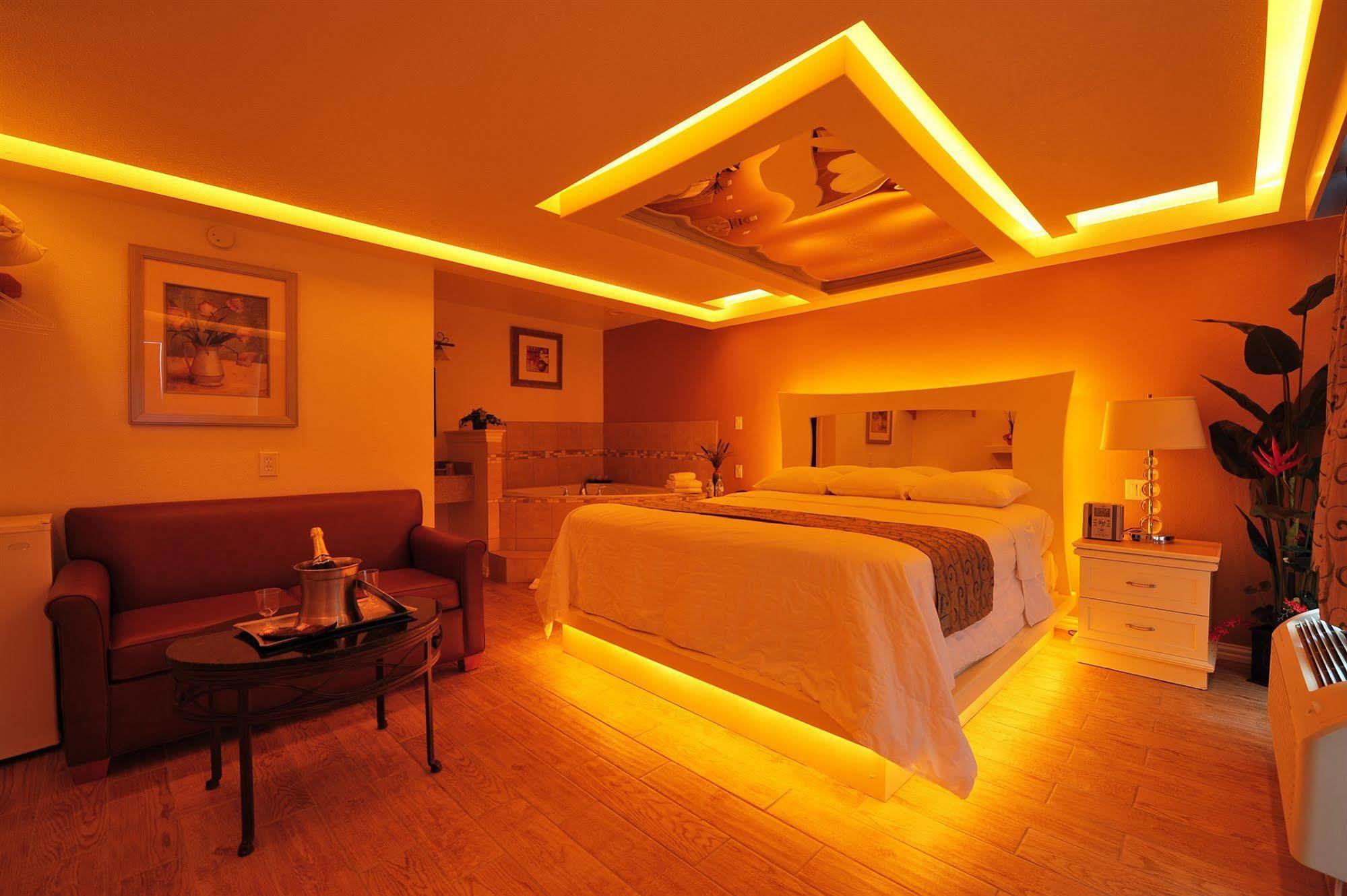 Romantic Inn & Suites Dallas Luaran gambar