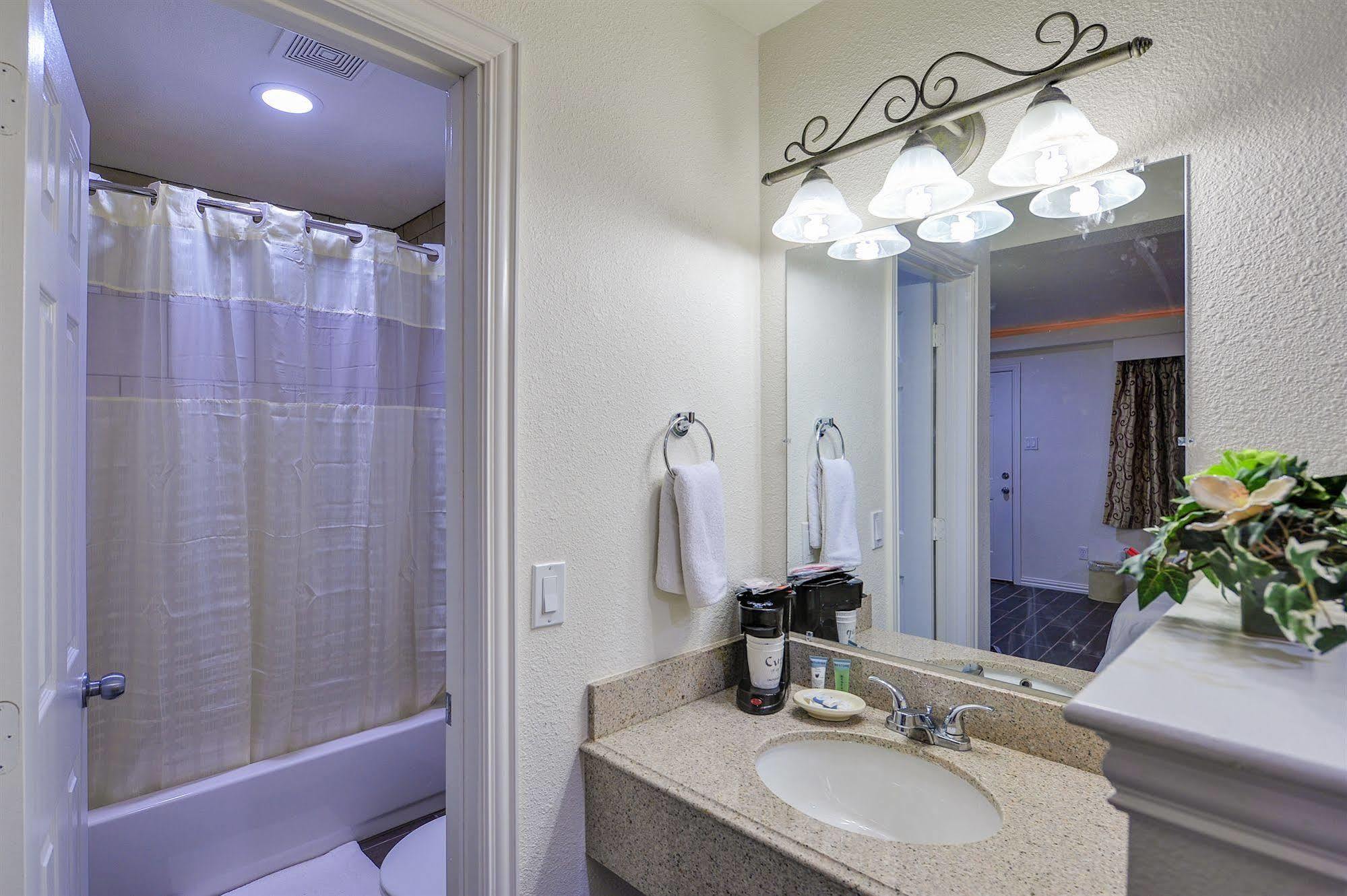 Romantic Inn & Suites Dallas Luaran gambar
