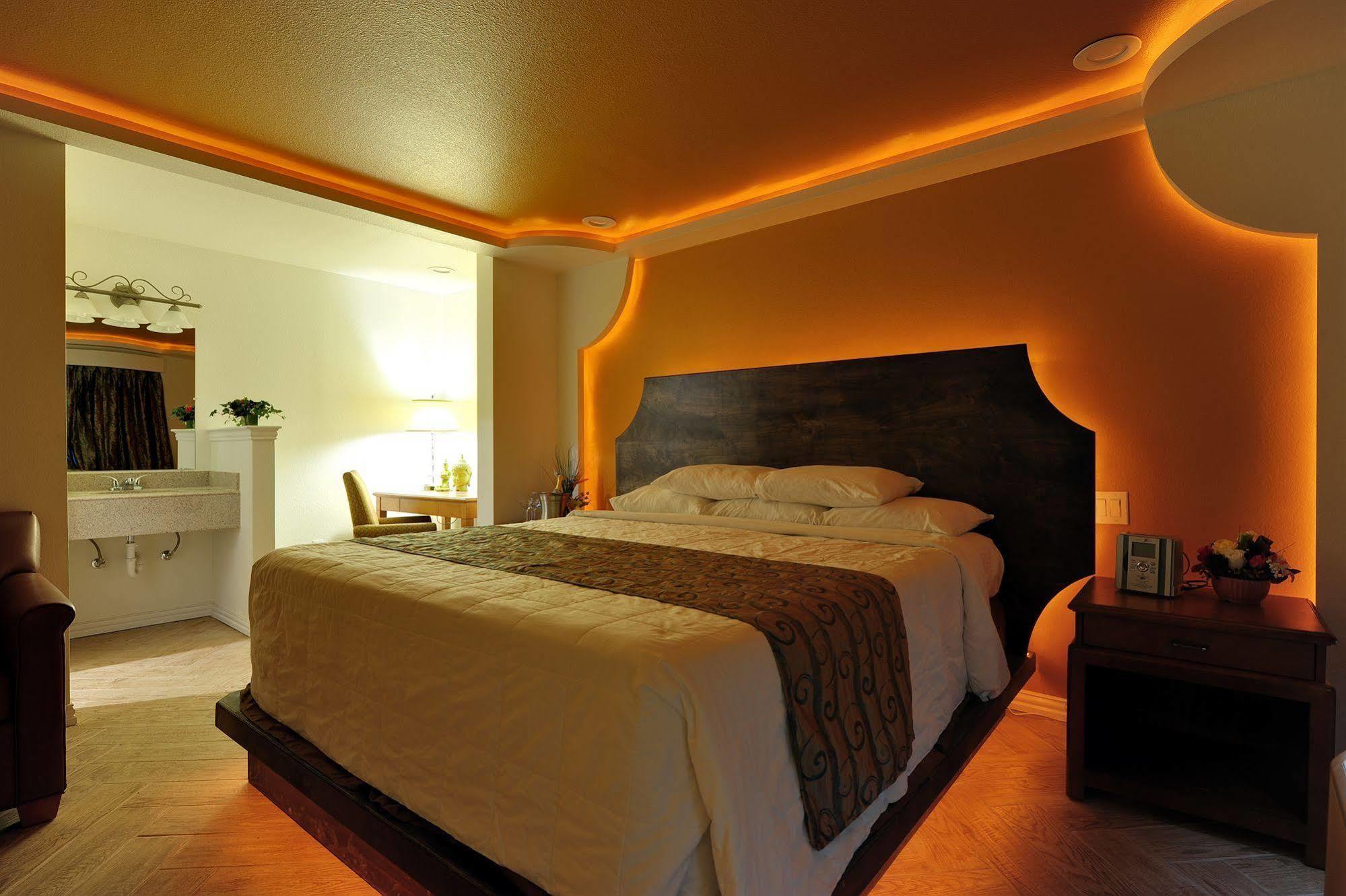 Romantic Inn & Suites Dallas Luaran gambar