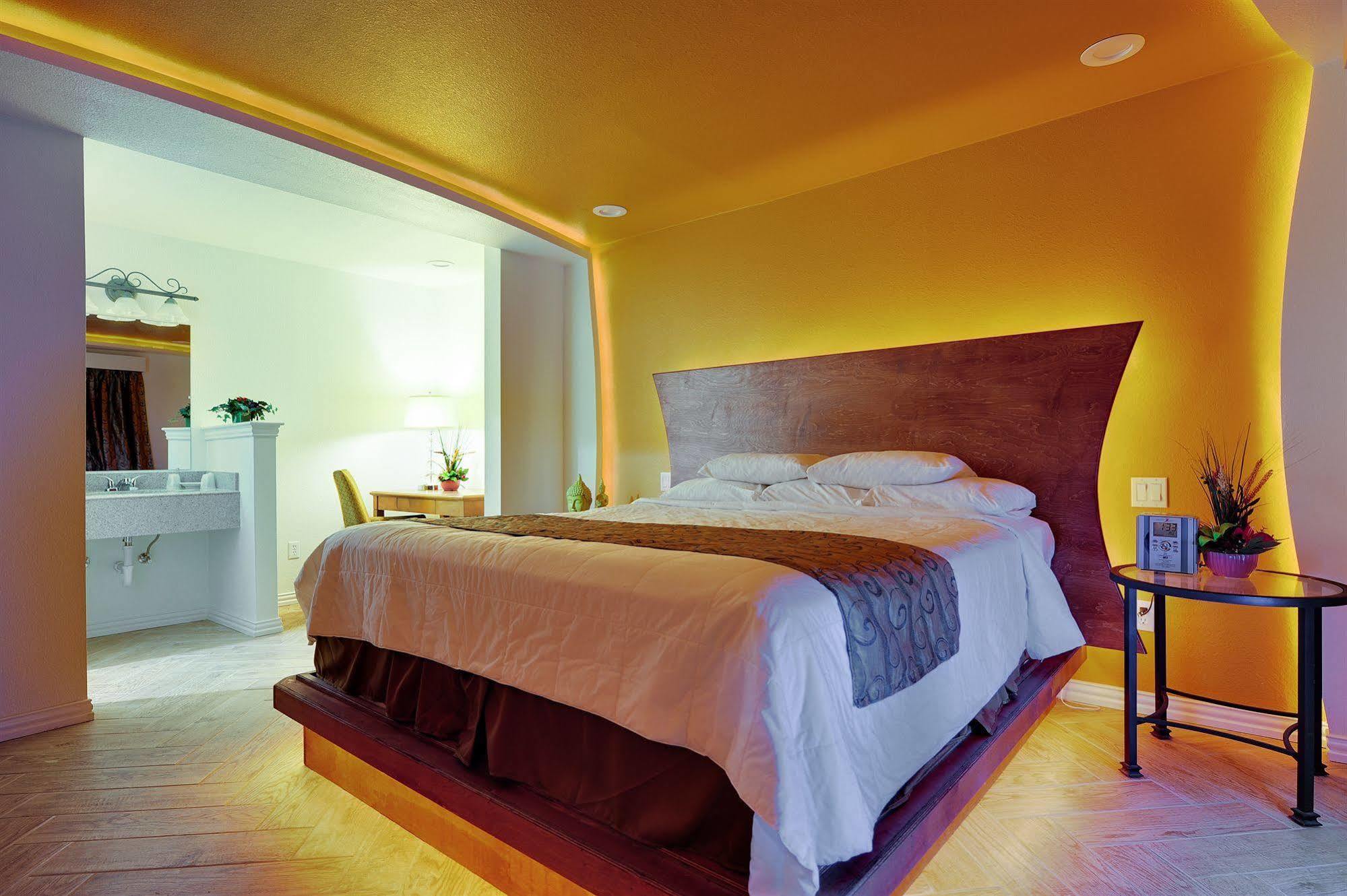 Romantic Inn & Suites Dallas Luaran gambar