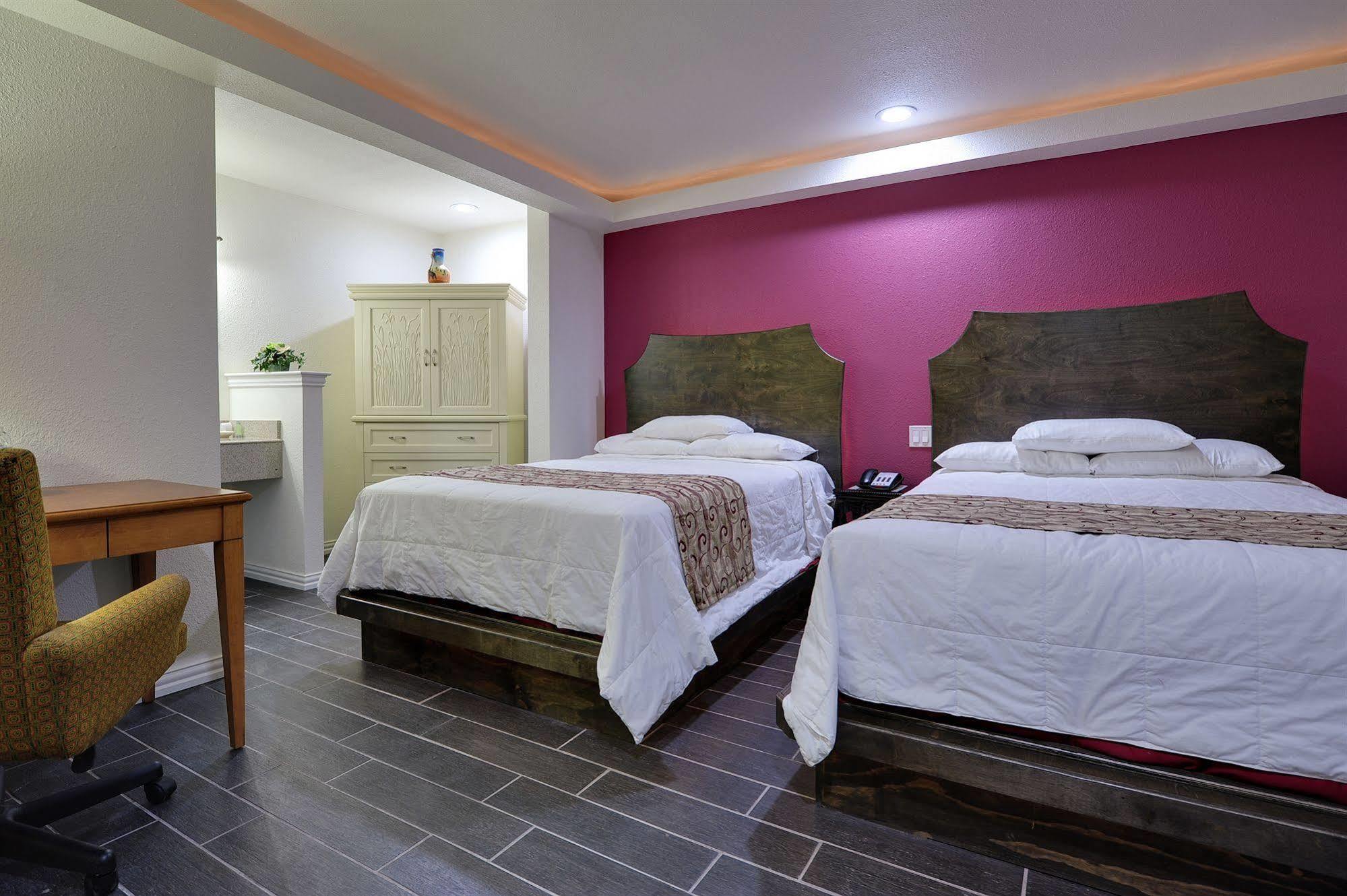 Romantic Inn & Suites Dallas Luaran gambar