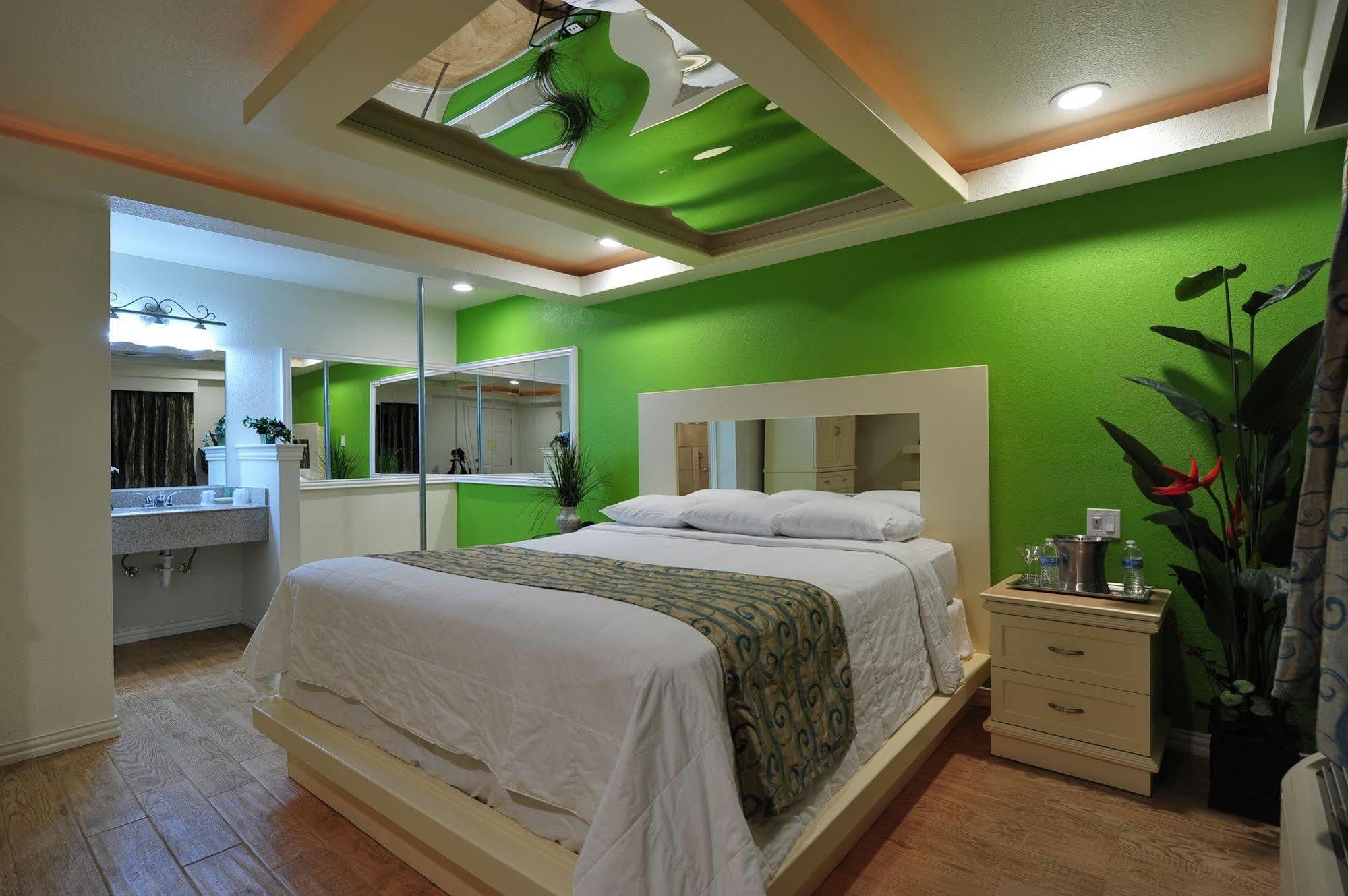 Romantic Inn & Suites Dallas Luaran gambar